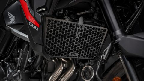 NX 500 Radyatör Koruma Siyah
